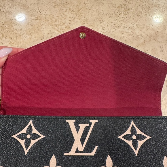 Authentic Felicie pochette 
Excellent conditions 
Comes with all seen in pic - Picture 5 of 10